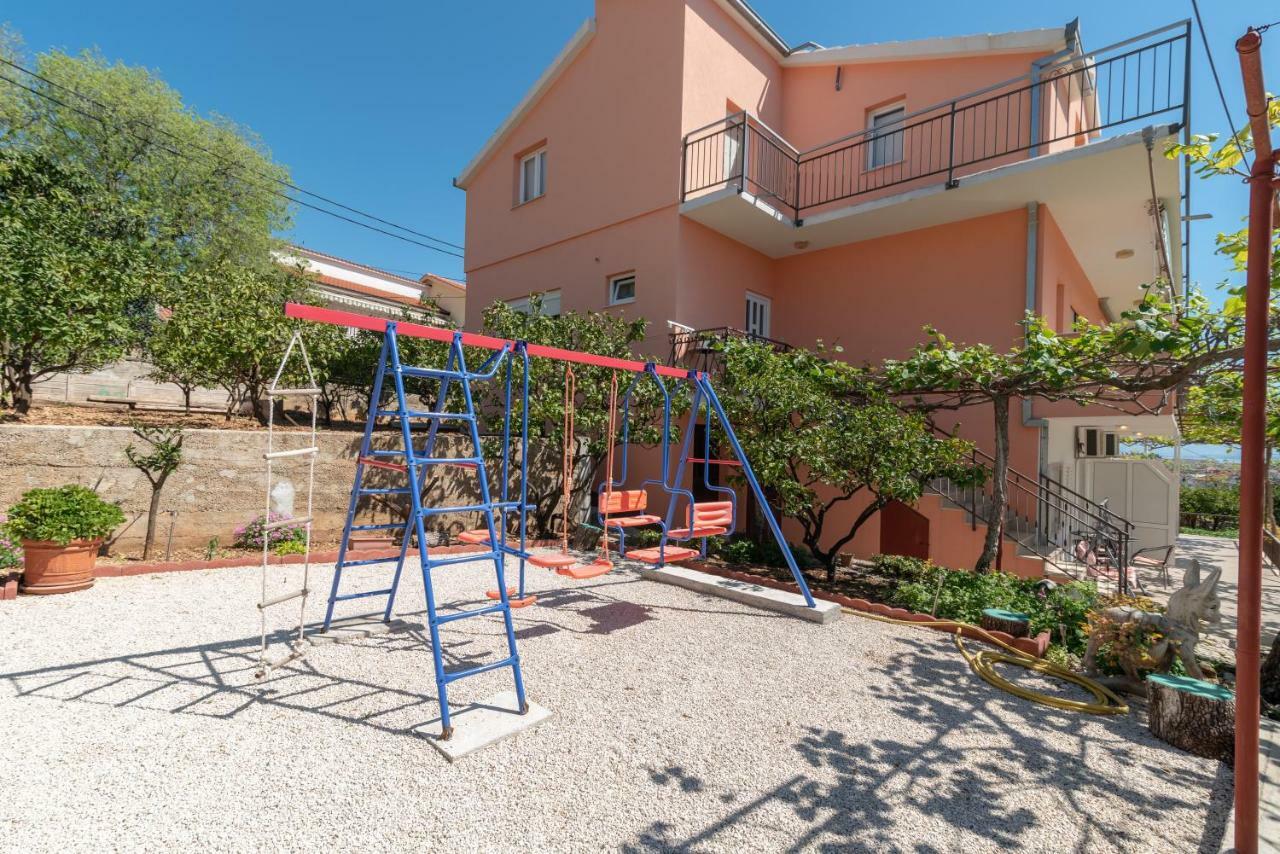 Apartments Villa Bella Vista Seget Трогир Екстериор снимка